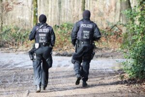 police, cops, forest, nature, special task force, park